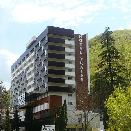 Hotel Traian Caciulata Călimăneşti エクステリア 写真