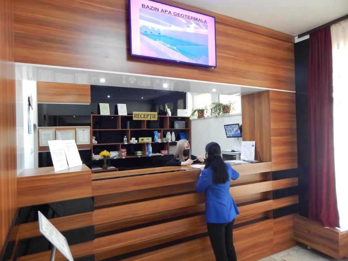 Hotel Traian Caciulata Călimăneşti エクステリア 写真
